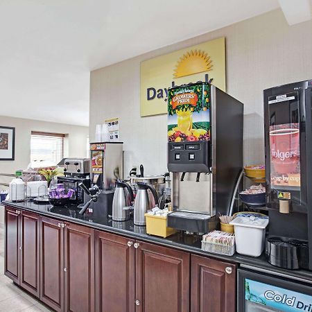 Days Inn by Wyndham Jamaica / JFK Airport New York Bagian luar foto