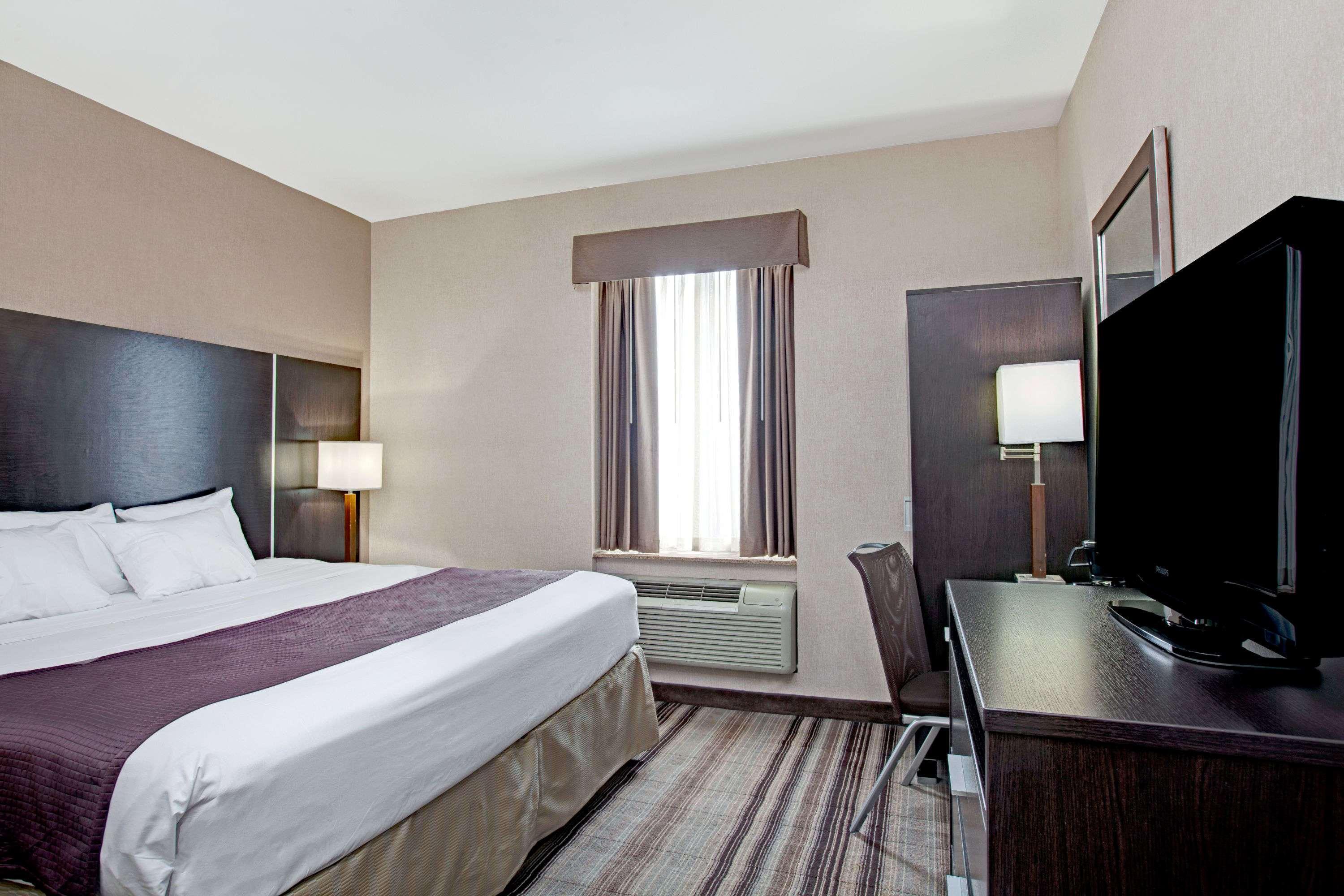 Days Inn by Wyndham Jamaica / JFK Airport New York Bagian luar foto