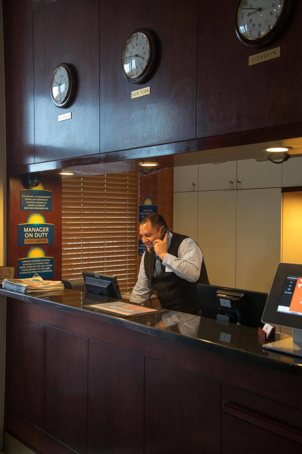 Days Inn by Wyndham Jamaica / JFK Airport New York Bagian luar foto