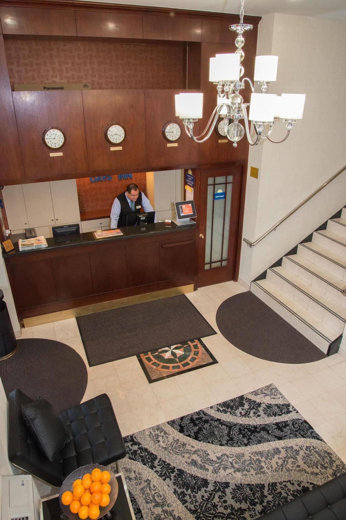 Days Inn by Wyndham Jamaica / JFK Airport New York Bagian luar foto